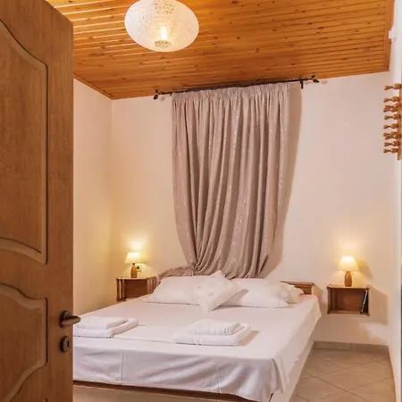Hamezi House - Authentic Cretan Escape بيت للعطل