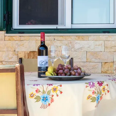 بيت للعطل Hamezi House - Authentic Cretan Escape سيتيا