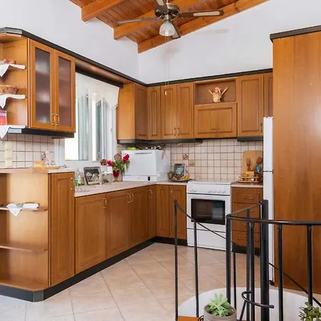 Hamezi House - Authentic Cretan Escape بيت للعطل *